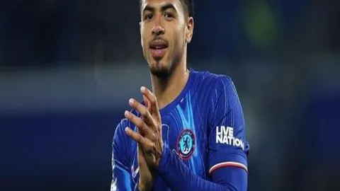 40岁老将詹姆斯第四节再燃战火，东契奇直呼：疯狂至极！